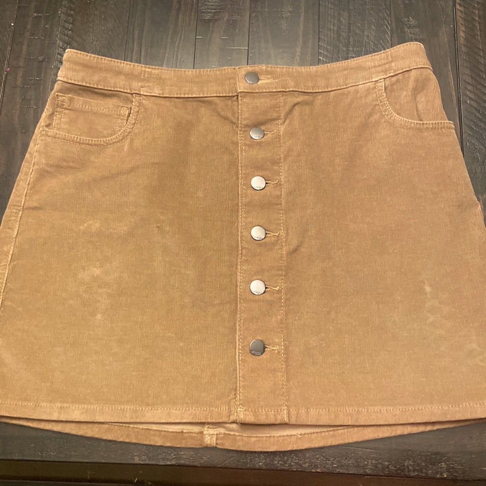 EXPRESS SKIRT SIZE 12 BEIGE
